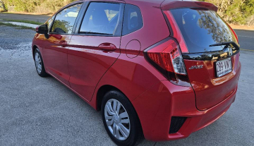 2015 Honda jazz vtec automatic low kms6.jpg